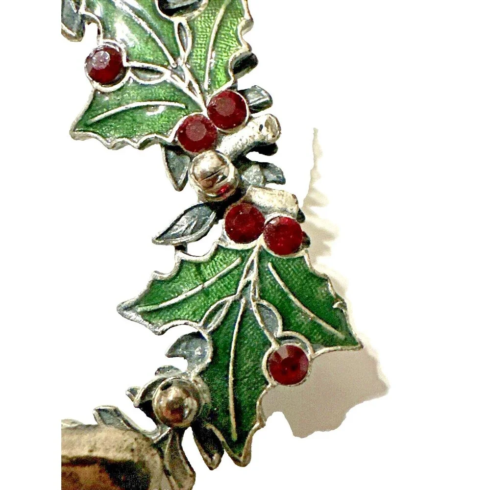 Vintage Kenneth Cole Christmas Wreath Brooch Green Red Enamel KC Signed 2”